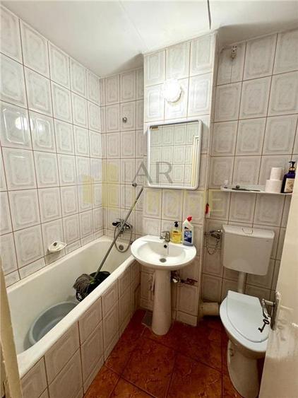 Vanzare apartament 4 camere, boxa si garaj propriu, in Ploiesti, zona Bd. Castan - 19