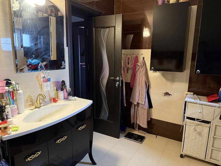 Proprietar , casa Gheraiesti ,panouri FV - 1