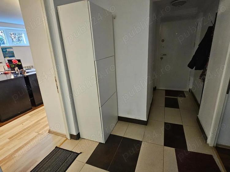 De inchiriat Cladire reprezentativa, pretabila pentru gradini?a, clinica, birouri sau scoala. - 1