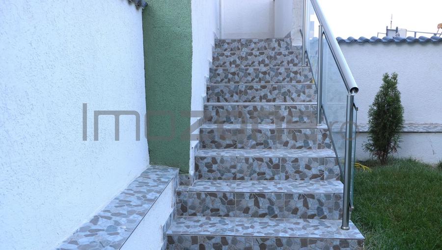 3 CAMERE LA PARTER CU CURTE PROPRIE DE 57MP,  2 BAI, POZITIE PE SUD, COMISION 0% - 30