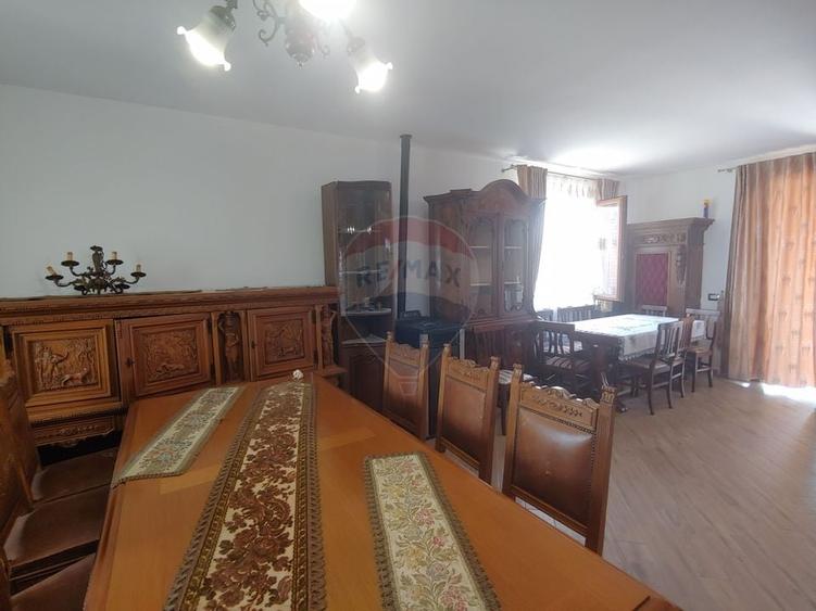 Casă / Vilă de lux cu 5 camere de vânzare în Vadu Moldovei, Suceava - 47