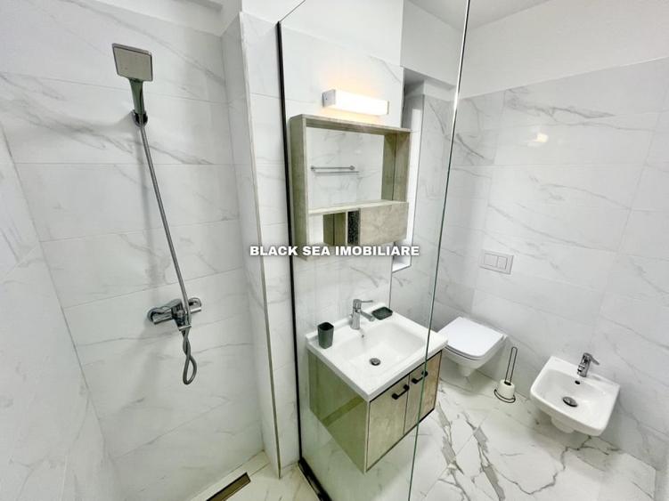 Apartament cu 3 camere, mobilat în Central
