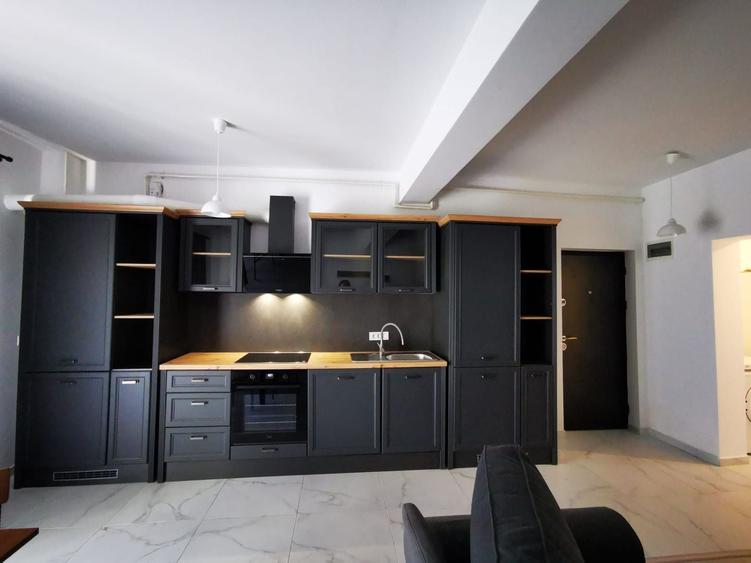 Apartament cu 2 camere semidecomandat, mobilat în Giroc