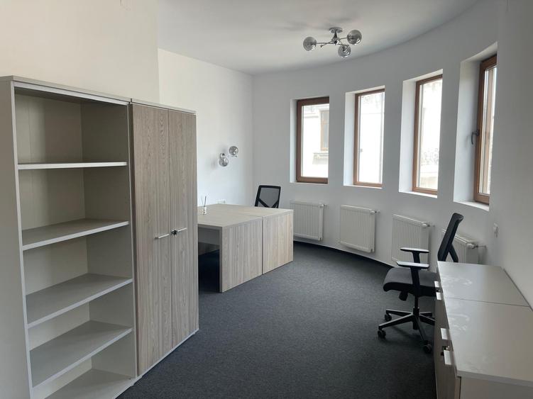 Birou, de 856.09997558594 mp, în Ștefan cel Mare