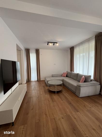 Casă cu 3 camere cu Teren 350 Mp în Central