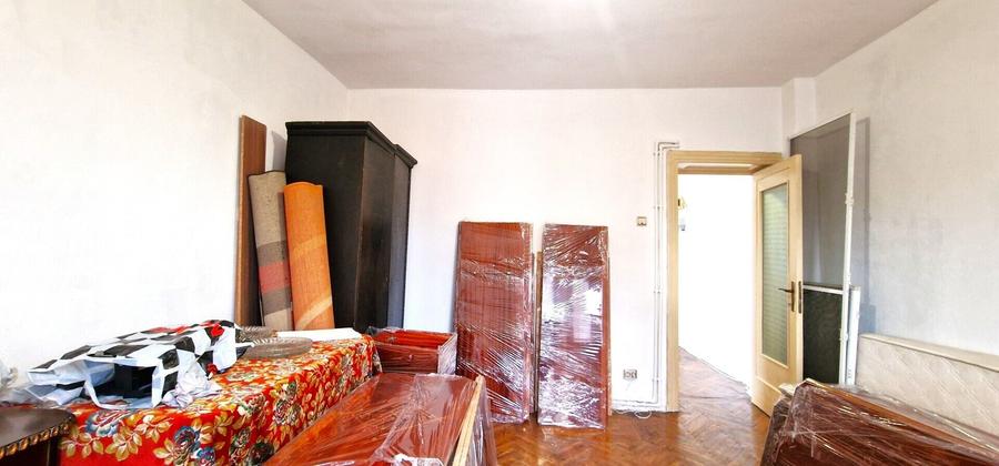 Apartament cu 3 camere semidecomandat, mobilat în Cișmigiu