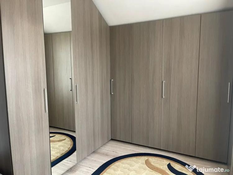 Casă cu 7 camere cu Teren 800 Mp în Central
