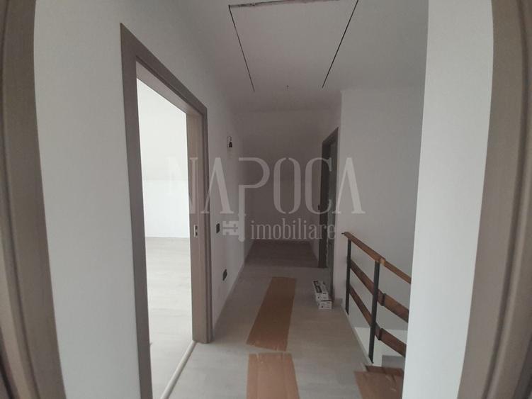 Casă individuală cu 5 camere cu Canalizare în Oncea