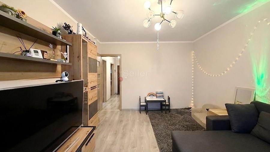 Apartament cu 3 camere decomandat, mobilat în Astra