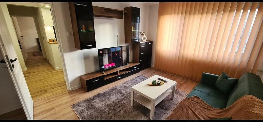 Apartament cu 2 camere decomandat în Calea București