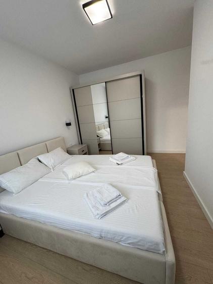 Apartament cu 3 camere decomandat în Florești