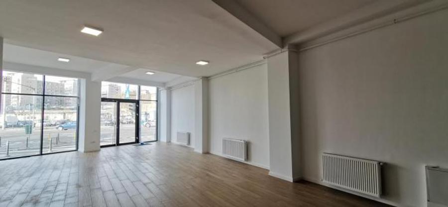 Spațiu comercial, de 360 mp, în P-ța Victoriei