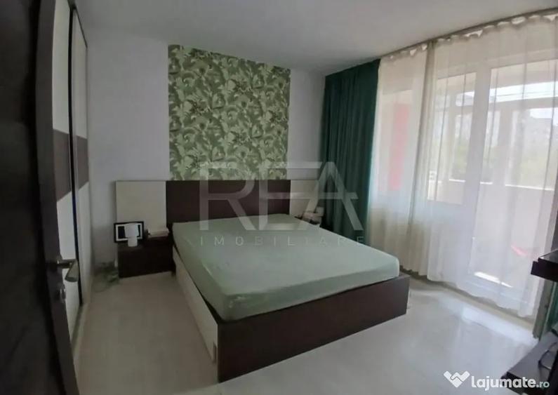 Apartament cu 3 camere decomandat în Drumul Taberei