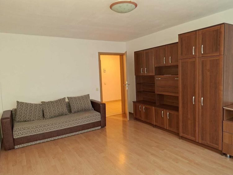 Garsonieră decomandată în Zorilor