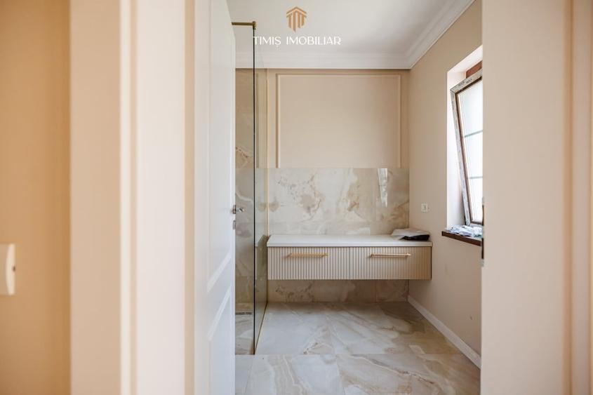 Casă cu 6 camere cu Canalizare în Mehala