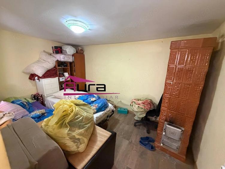 Casă cu 2 camere cu Teren 350 Mp în Piața Nouă