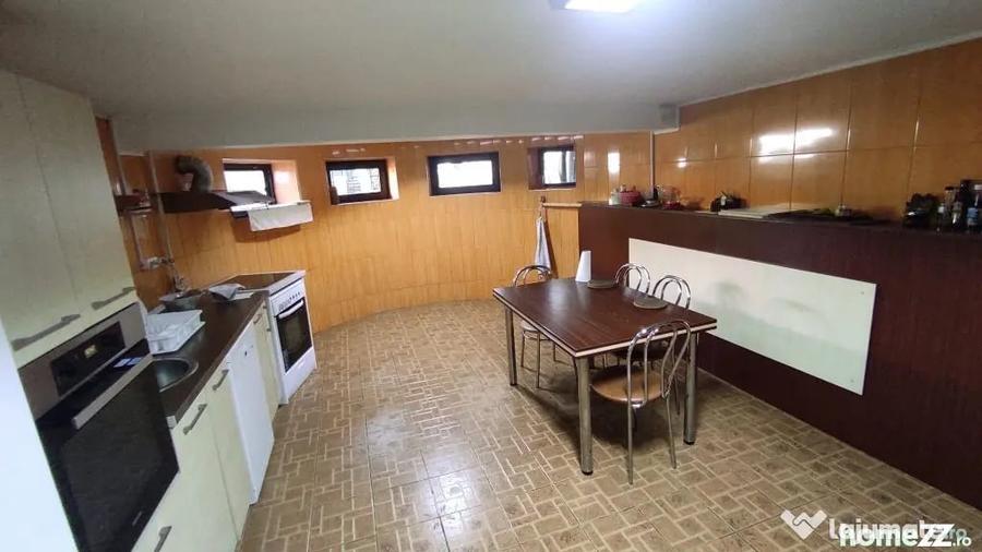 Casă cu 7 camere cu Teren 330 Mp în Stadion