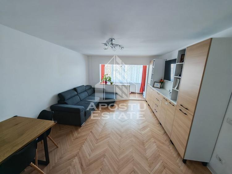 Apartament cu 4 camere decomandat, mobilat în Șagului