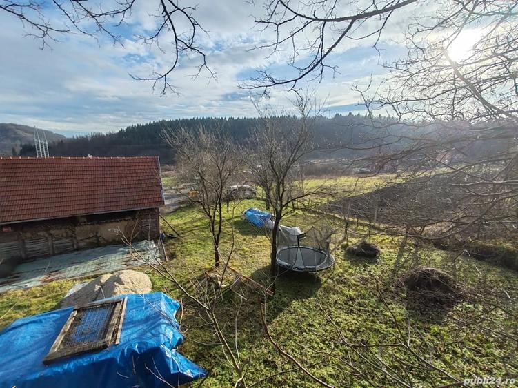 Casă cu 2 camere cu Teren 3600 Mp în Bejan