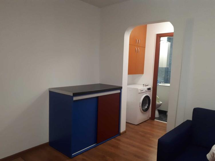 Apartament cu 2 camere semidecomandat în Brâncoveanu