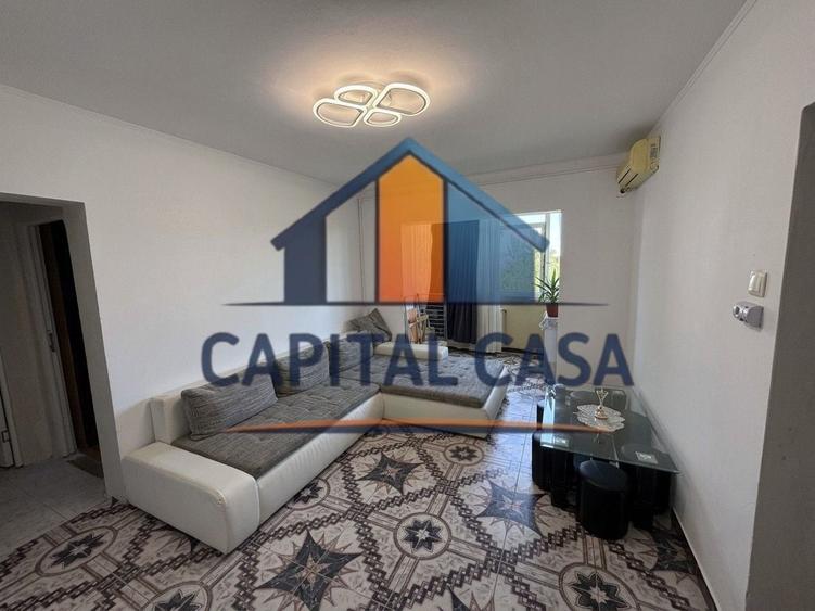 Apartament cu 3 camere semidecomandat, mobilat în Nord