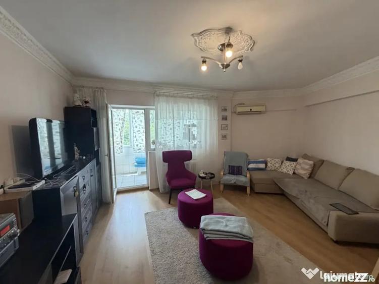 Apartament cu 4 camere decomandat în Herăstrău