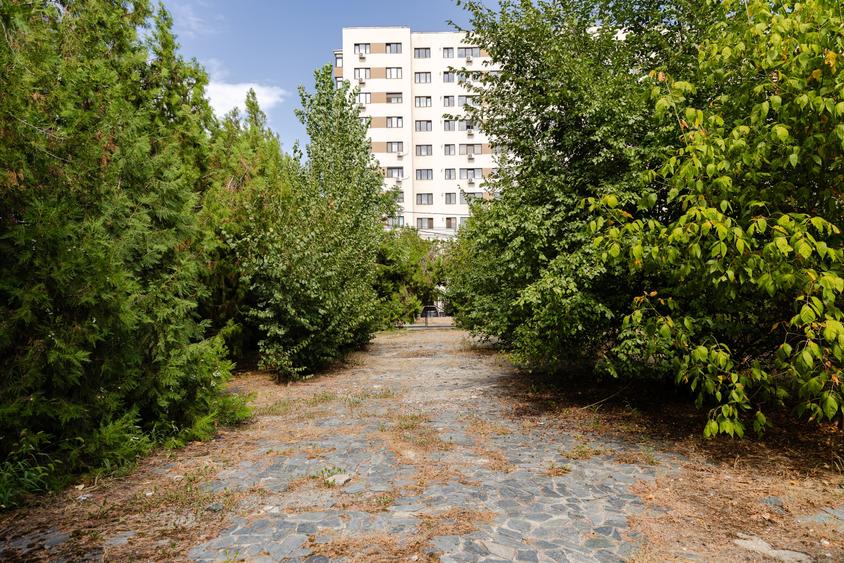 Teren Construcții intravilan de 1773 mp, în Prelungirea Ghencea