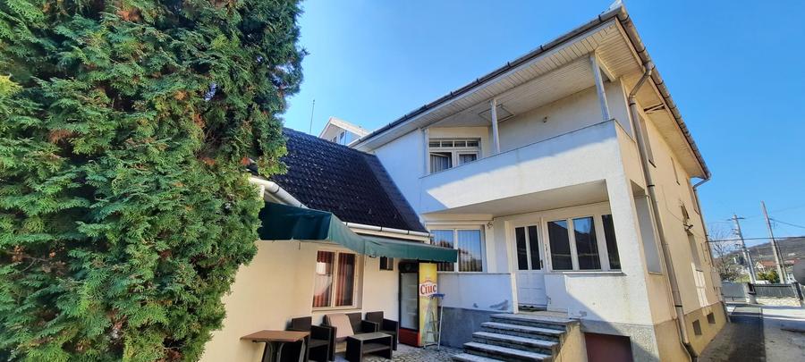 Casă individuală cu 5 camere cu Canalizare în Sântana de Mureș