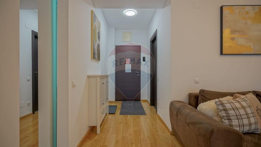 Apartament cu 2 camere semidecomandat, mobilat în Drumul Poienii