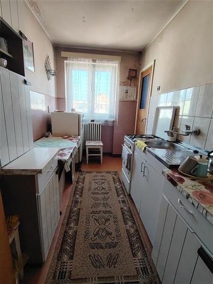 Apartament cu 3 camere (Gheorgheni Cart. Florilor, bl. 13) - 11