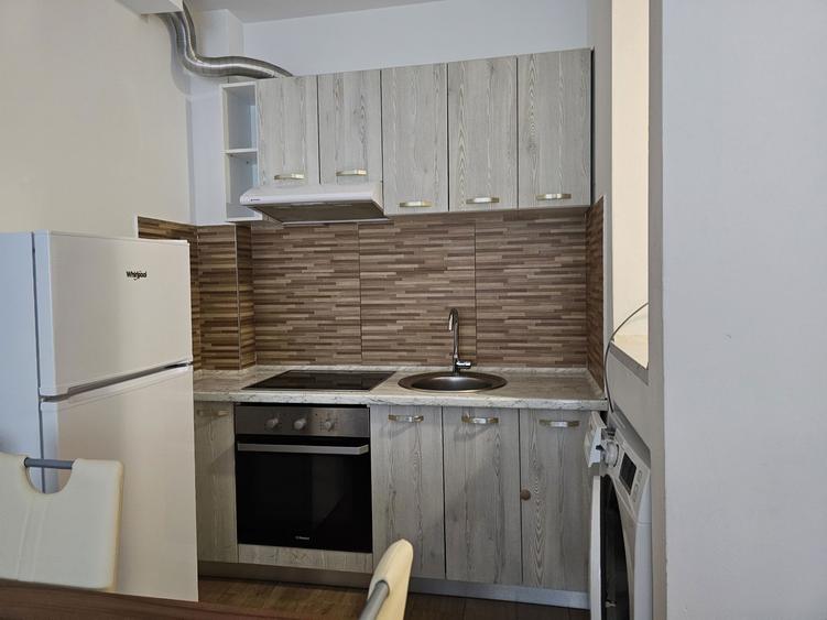 Proprietar inchiriez ap tip studio,receptie de 3 ani ,zona Coresi - 6