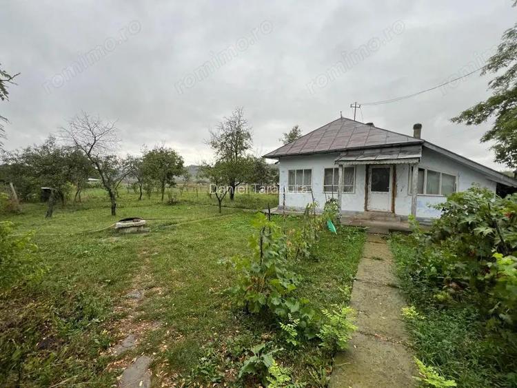 Erbiceni Podu Iloaiei teren 1300 mp utilitati Intravilan