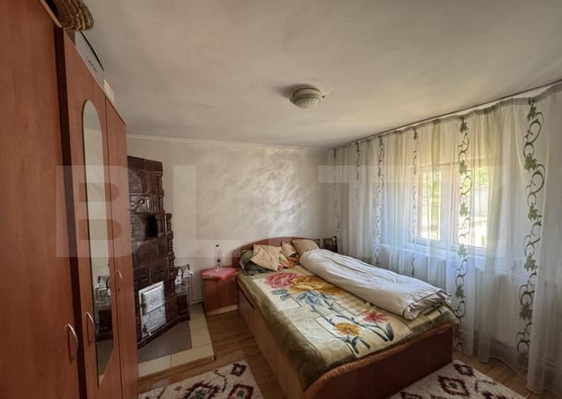 Casa plan parter cu 4 camere, 160 mp si 13000 mp teren, zona - 12