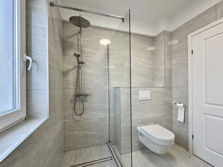 Inchiriere Apartament 2 camere, garaj, langa Grand Hotel Italia - 6