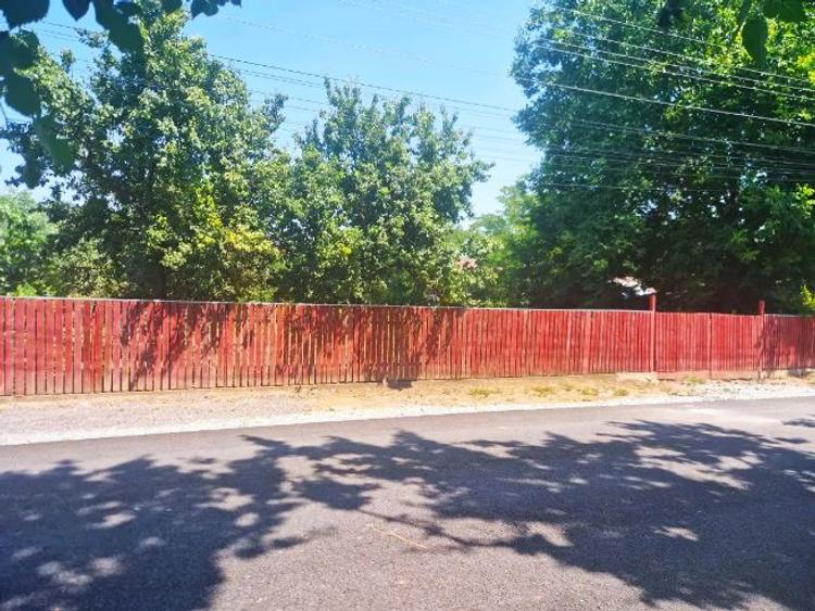 Teren de vanzare in Razvani - 1