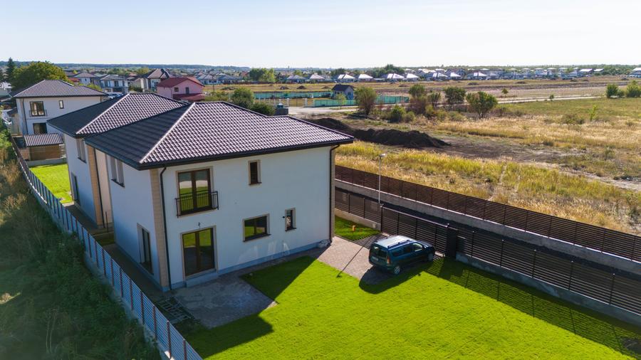 Proiect Aleea cu Tei, 5 vile la cheie, curte amenajata - 9