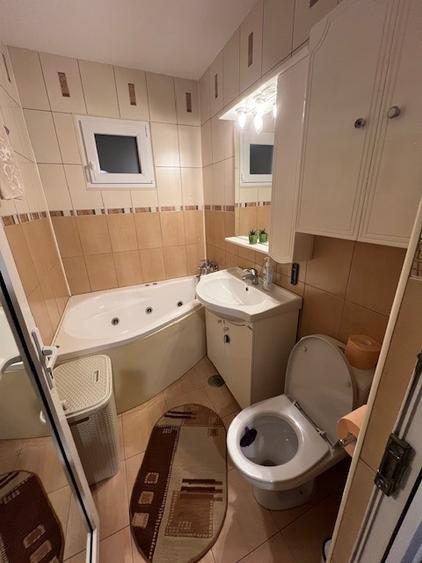 INCHIRIEZ apt 2 camere sector 4 - 3