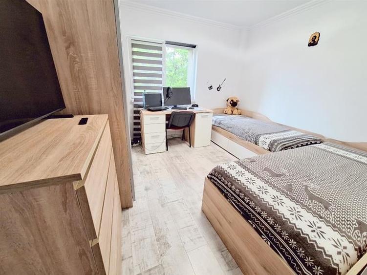 Apartament 3 camere decomandat zona Nord - 3