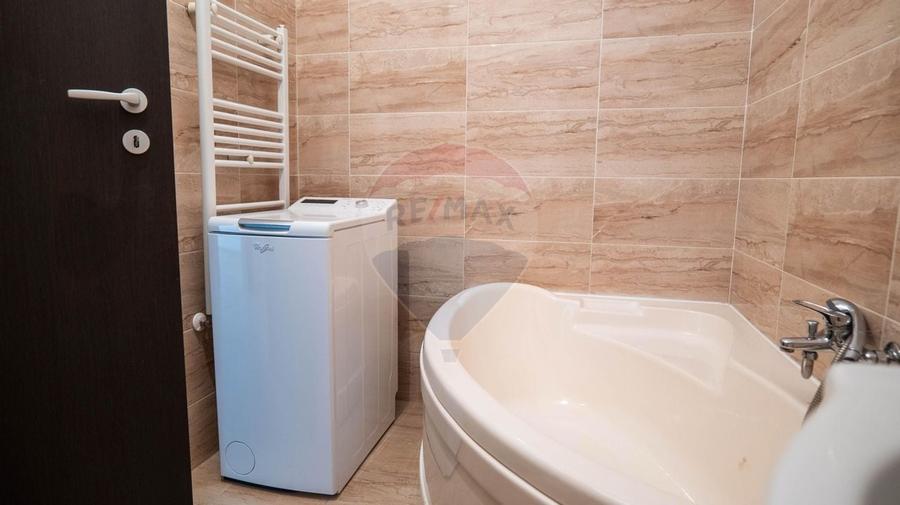 Apartament cu 3 camere de închiriat - 10