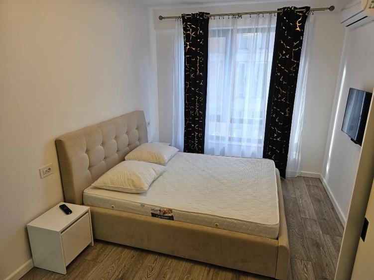 Apartament 3 camere, terasă generoasă, parcare subterană — Via Pipera - 7