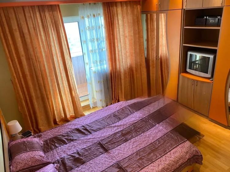 3 camere 13 septembrie sebastian bloc din 1990 hol H - 1