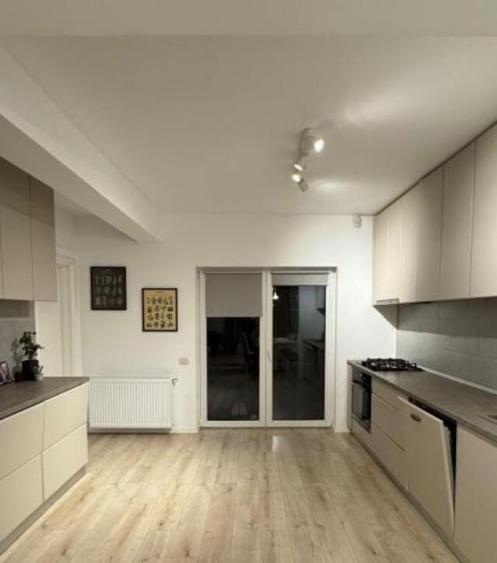 Casa 4 camere, P+1+Pod, toate utilitatile - 5