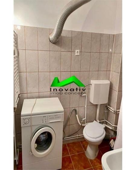 Garsoniera decomandata etaj1 curte Sibu str.9 Mai - 6