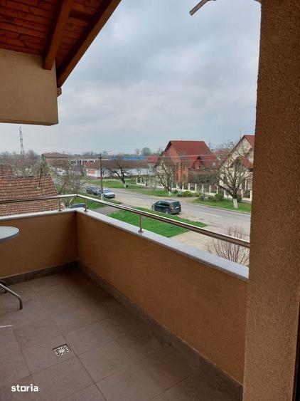 Vand ap. 3 camere, zona buna, Micalaca , locuri parcare in curte - 2