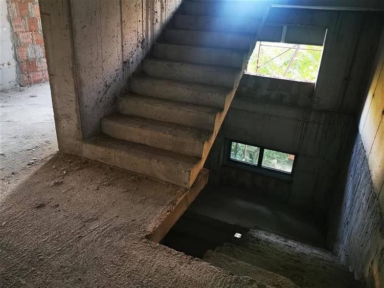 Cladire de vanzare - pretabila clinica, hotel, birouri, rezidential - 3