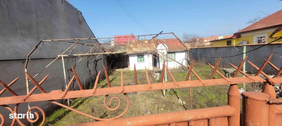 Teren de 330 mp, în Central