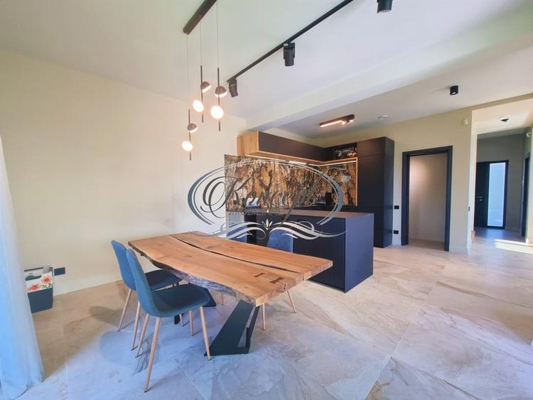 Eleganta, intimitate si tehnologie – casa premium in cartierul Terra - 13