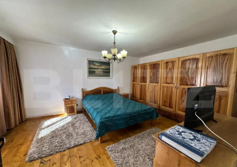 Casa de vanzare in zona Pandurasu - 2