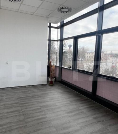 Spatiu de birouri modern, 6 incaperi, 202 mp, finisat, zona - 3