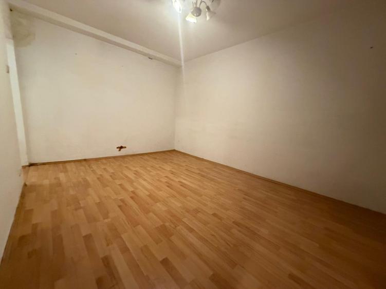 Piata Muncii - 7 min metrou - Bloc Mixt - 4